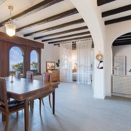 Acqua Perla Villa *